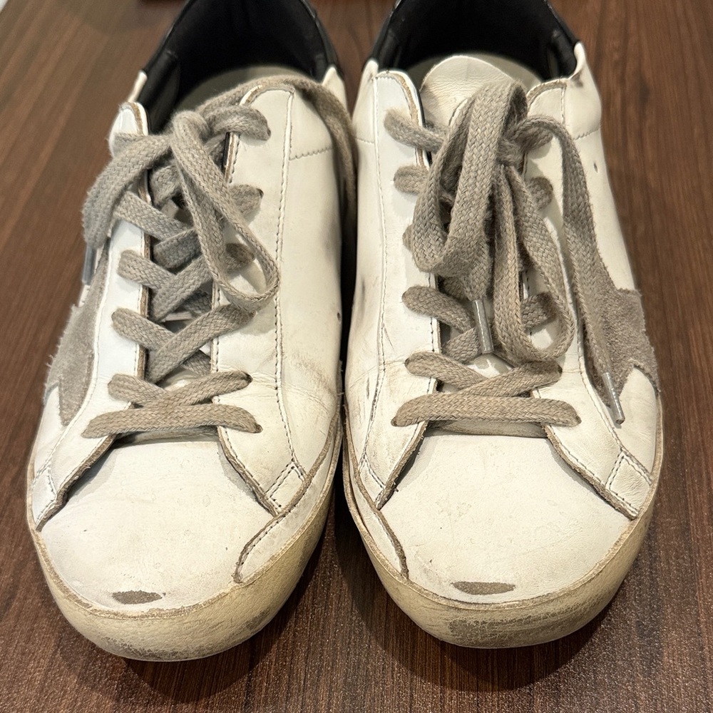 Golden Goose White Sneakers with Gray Star - Picture 2 of 8
